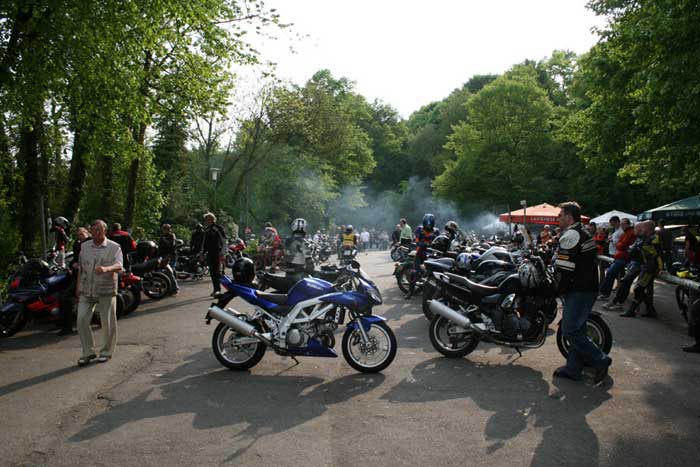 Motorradtreffen am Haus Scheppen