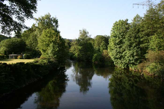 Die Wupper am Rüdendenkmal